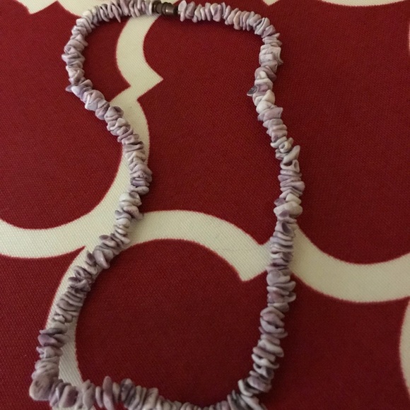 Purple shell necklace - Picture 3 of 5